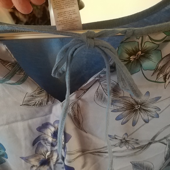 Silky Blue Floral Butterfly Tee 2X - Picture 2 of 8